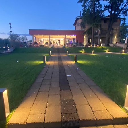 Traldi Resort Vetralla Bagian luar foto