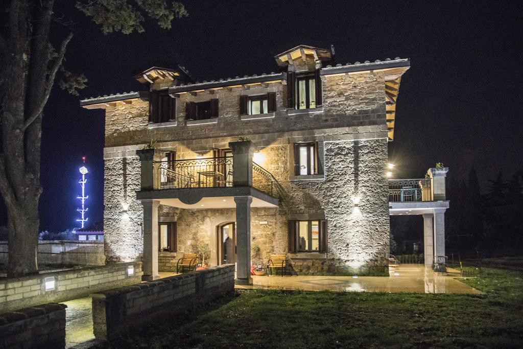 Traldi Resort Vetralla Bagian luar foto